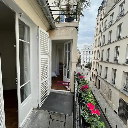 Aux Terrasses De La Lune * Parigi